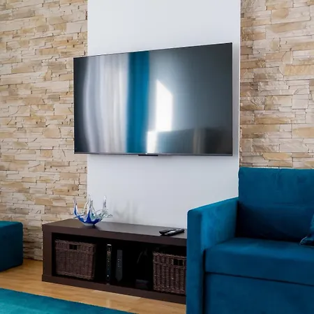 Apartment National Stadium - 7th Floor, Parking And Balcony - By Rentujemy