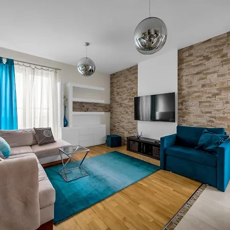 National Stadium - 7th Floor, Parking And Balcony - By Rentujemy Apartment *